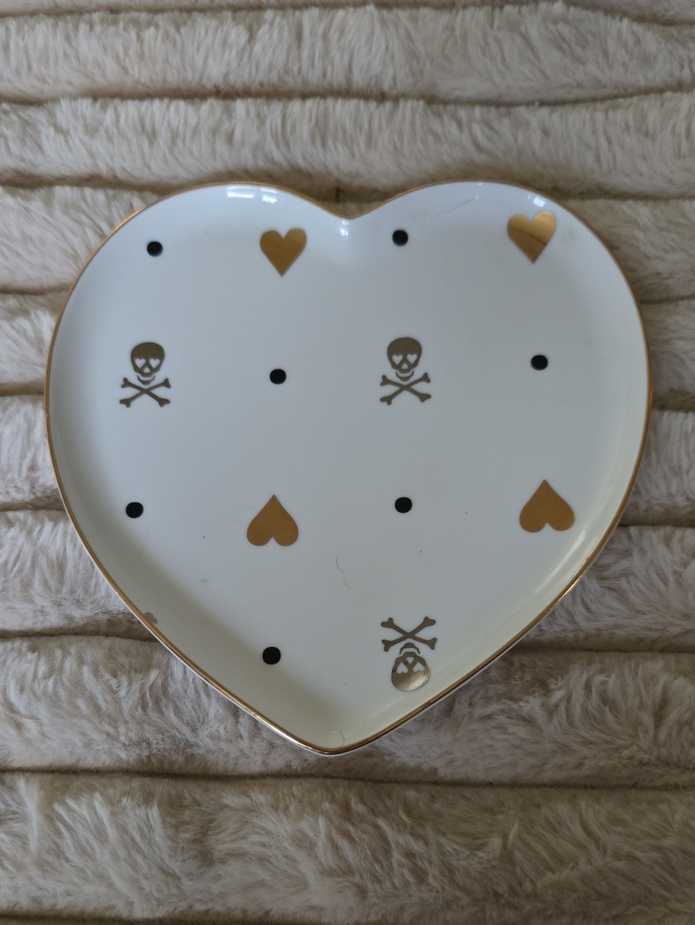 Betsey Johnson White and Gold Heart Trinket Dish